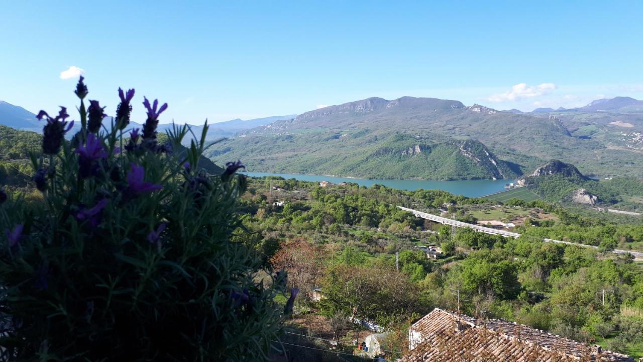 B&B "Za' Vittoria"#Lagodibomba Екстер'єр фото