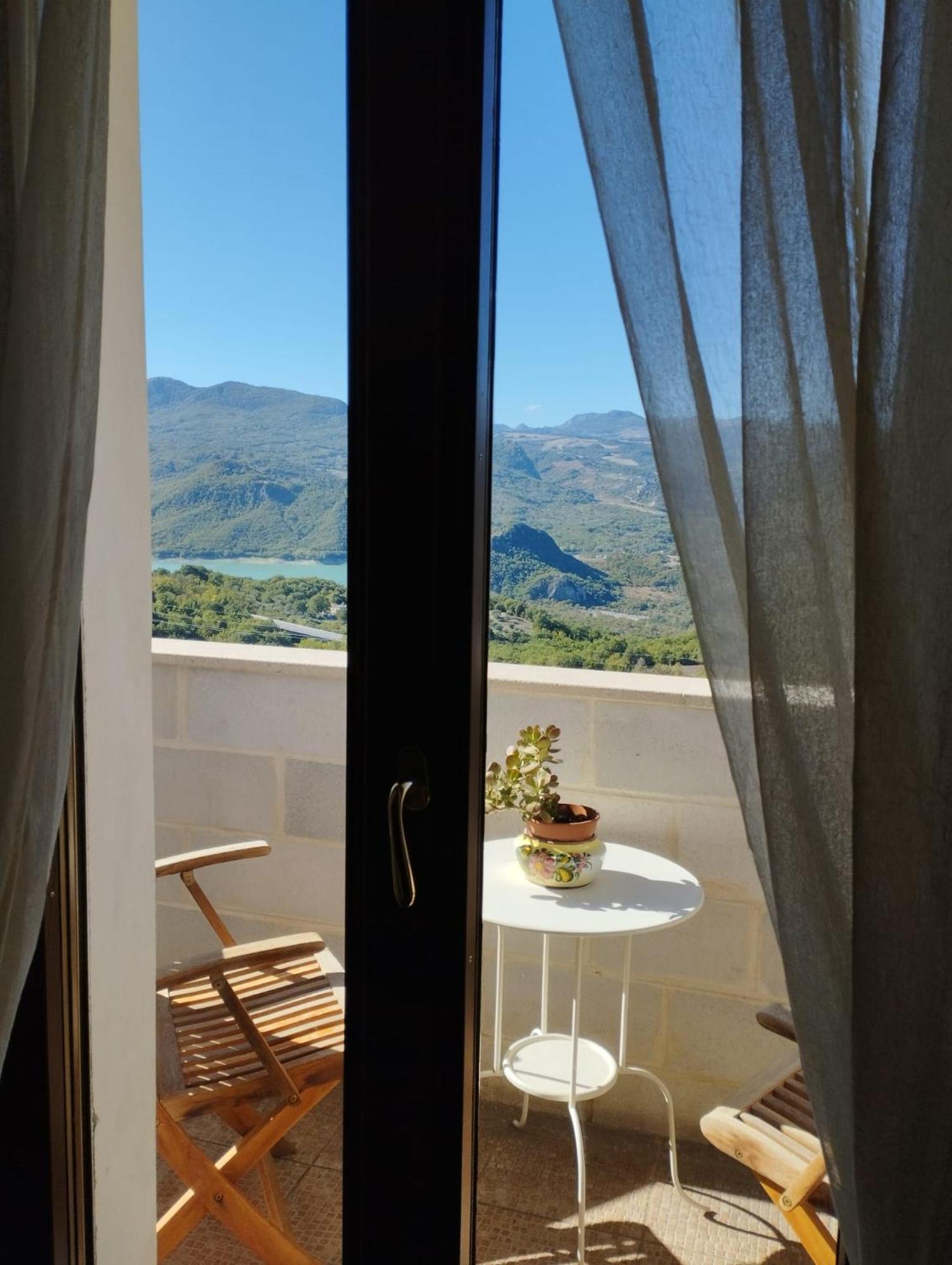 B&B "Za' Vittoria"#Lagodibomba Екстер'єр фото